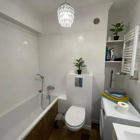 Apartment Sweet Apartment-free Parking-posciel Hotelowa
