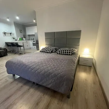 Sweet Apartment-free Parking-posciel Hotelowa